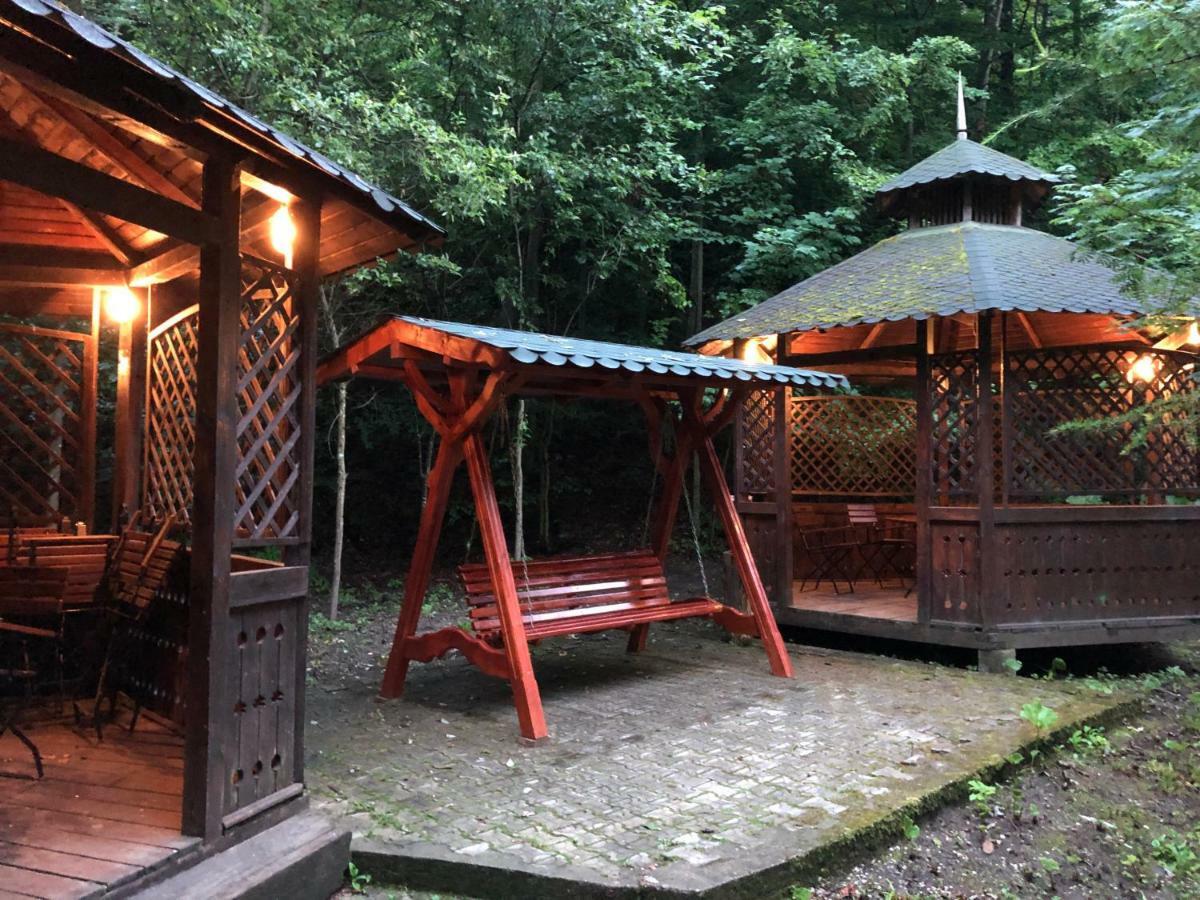 Vila De Argint Aleea Pelesului Nr 2 Sinaia Exterior foto